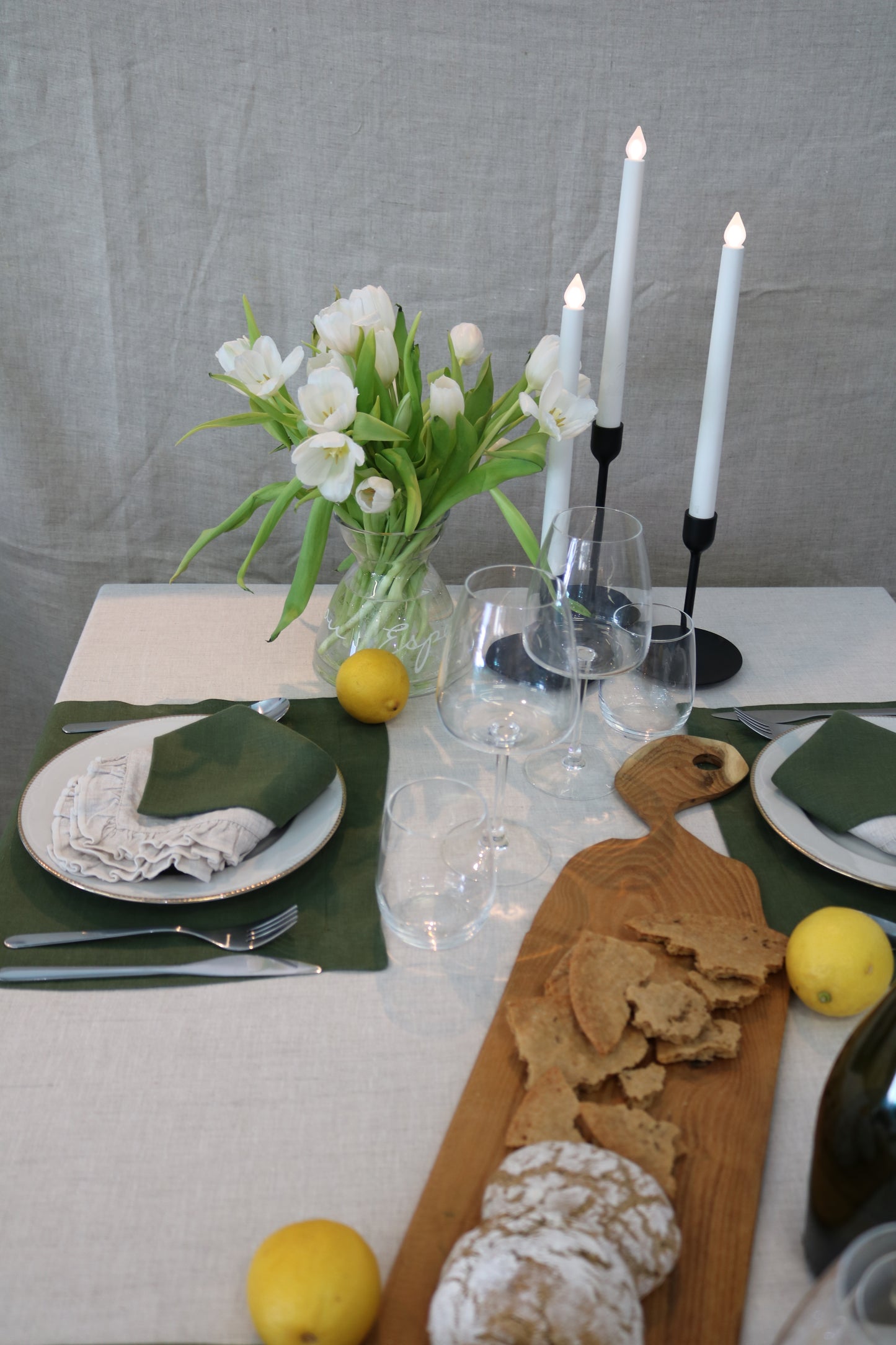 tovaglia 100% canapa per una tavola conviviale e sostenibile